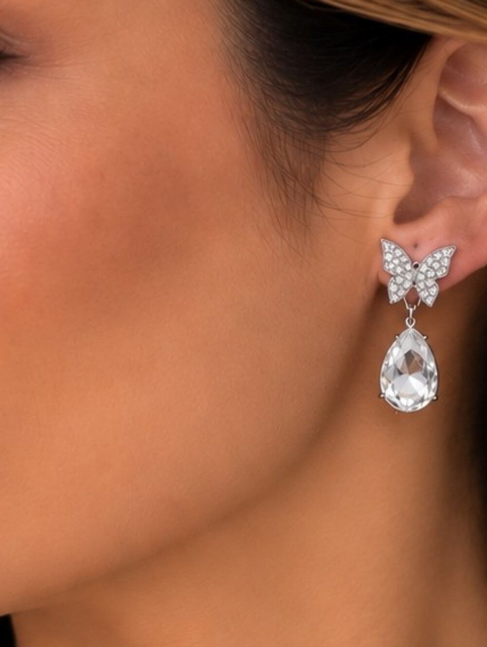 💎 NWOT Crystal Butterfly Teardrop Dangle Earrings Silver Tone Rhinestone